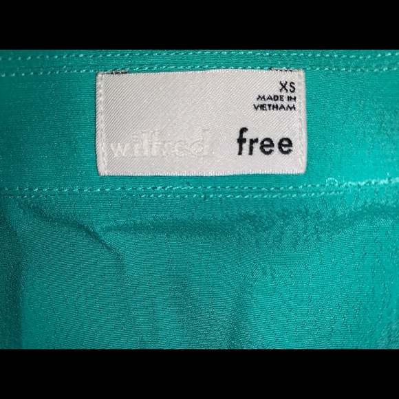 Aritzia Wilfred Free Tie-Front Irish Moss Mousse - Picture 4 of 6